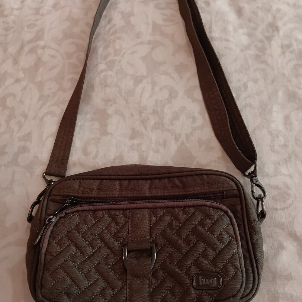 Lug Carousel Walnut Brown
